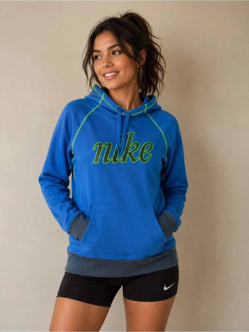Nike Therma-FIT Pullover Hoodie Women’s Medium